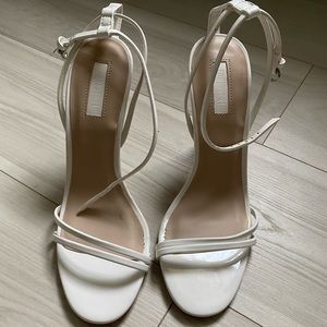 NWOT Forever 21 White glossy strappy heels sandal size 9
